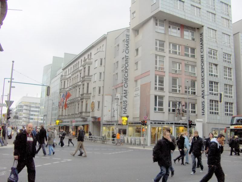WBerlinfacingEBerlin.jpg