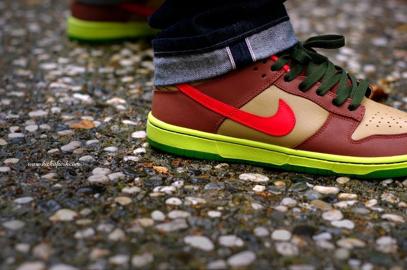 toxic avenger nike sb