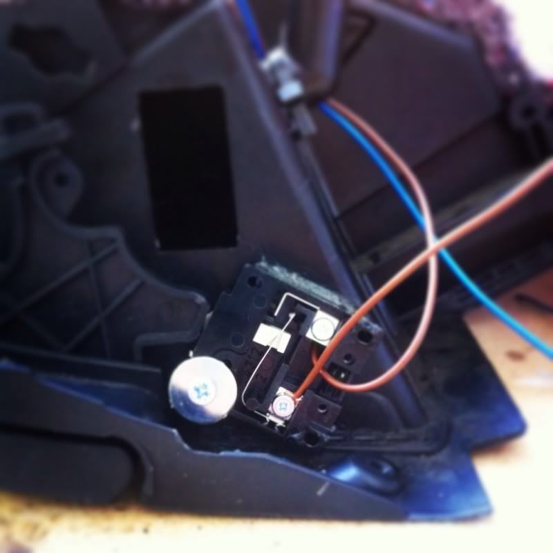 Bloody glove box light assembly help Skoda Fabia Mk I BRISKODA