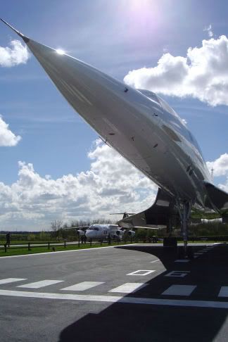 http://i22.photobucket.com/albums/b307/wnjmurphy/concorde2.jpg