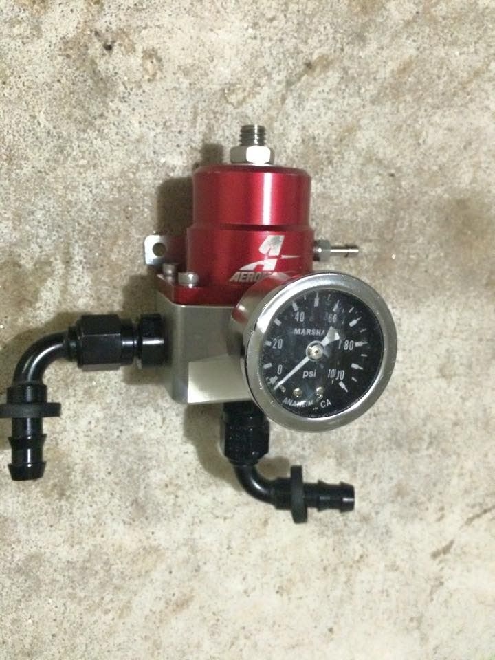 SOLD Aeromotive Fuel Pressure Regulator w/ Fuel Pressure Gauge & 6