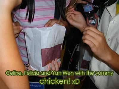 the yummy chicken Celine and Felicia bought xD