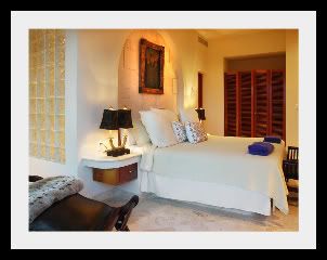 master bedroom in condo hotel in playa del carmen