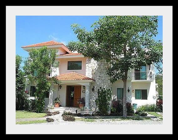exterior home close to beach in gated community Playa del Carmen
