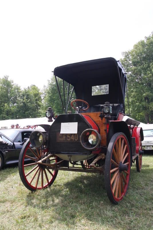 IMAGE: http://i22.photobucket.com/albums/b313/SRT101/Cars/IMG_7156.jpg