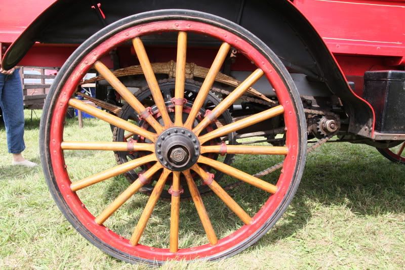 IMAGE: http://i22.photobucket.com/albums/b313/SRT101/Cars/IMG_7159.jpg