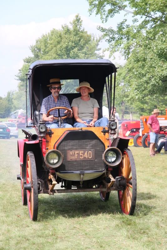 IMAGE: http://i22.photobucket.com/albums/b313/SRT101/Cars/IMG_7168.jpg