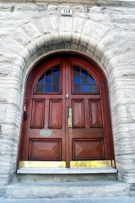 IMAGE: http://i22.photobucket.com/albums/b313/SRT101/Doors/IMG_5585.jpg