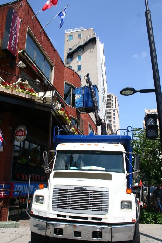 IMAGE: http://i22.photobucket.com/albums/b313/SRT101/IMG_9858.jpg