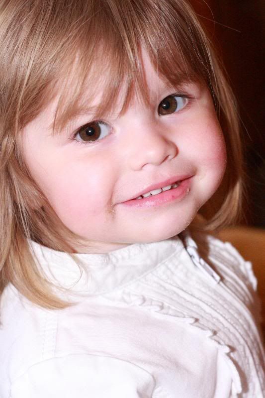 IMAGE: http://i22.photobucket.com/albums/b313/SRT101/Jazmine%20Easter%202009/IMG_0675.jpg