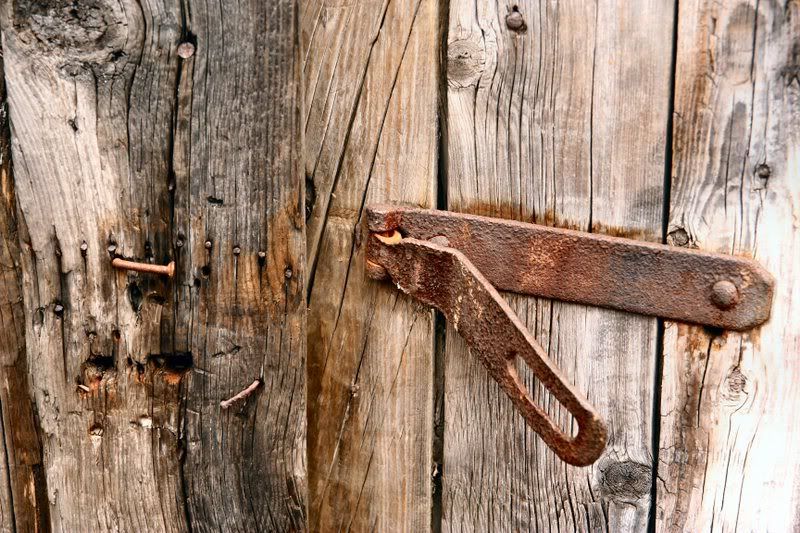 IMAGE: http://i22.photobucket.com/albums/b313/SRT101/Montreal/Griffintown/Unlocked.jpg