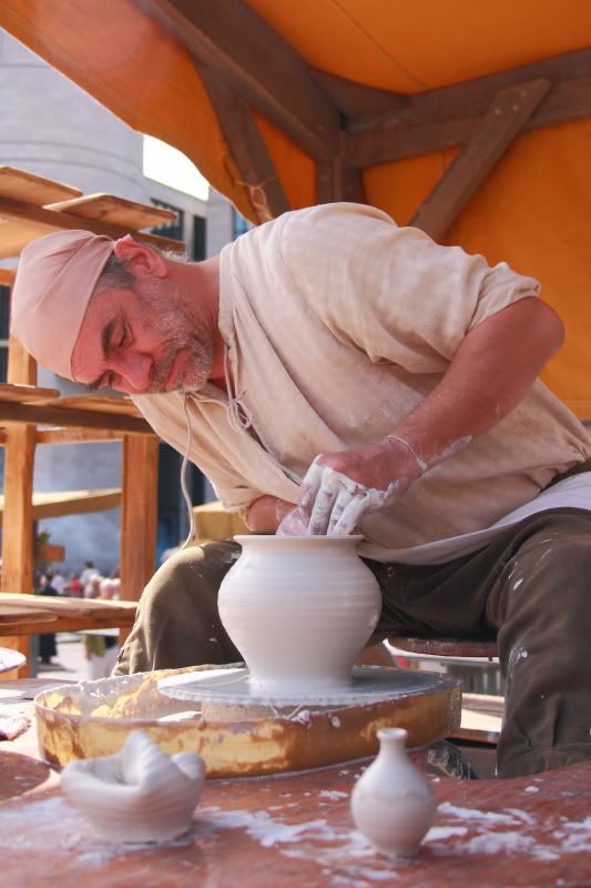 IMAGE: http://i22.photobucket.com/albums/b313/SRT101/Public%20Market%202010/MP201008.jpg