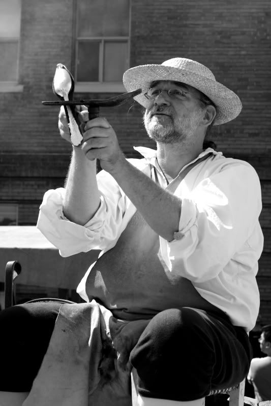 IMAGE: http://i22.photobucket.com/albums/b313/SRT101/Public%20Market/IMG_3465.jpg