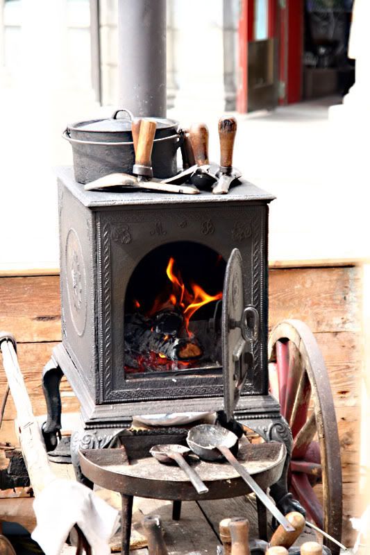 IMAGE: http://i22.photobucket.com/albums/b313/SRT101/Public%20Market/IMG_6249.jpg