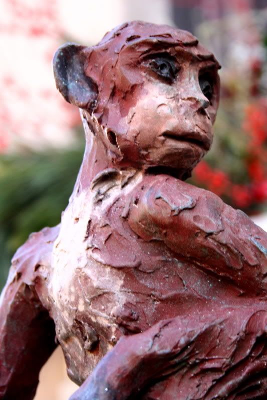 IMAGE: http://i22.photobucket.com/albums/b313/SRT101/Statues/0135-1.jpg