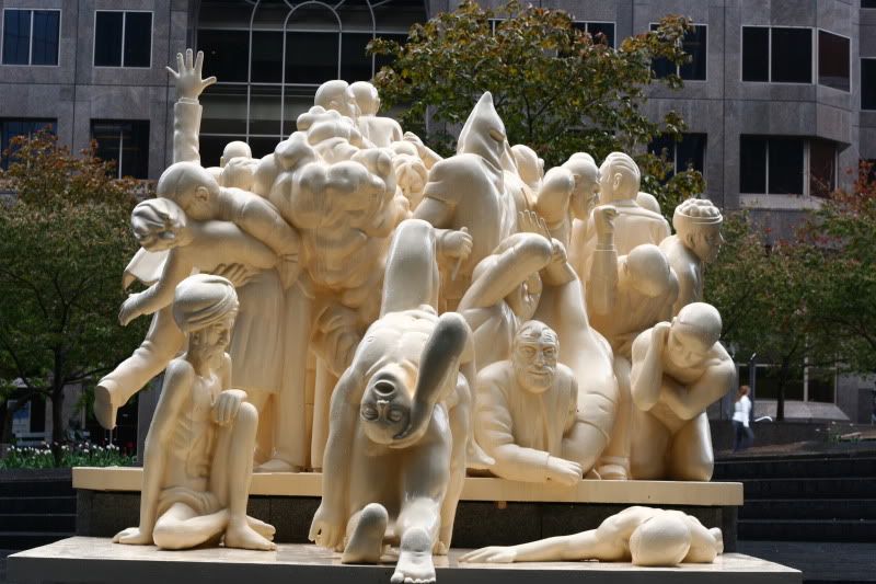 IMAGE: http://i22.photobucket.com/albums/b313/SRT101/Statues/IMG_2510.jpg