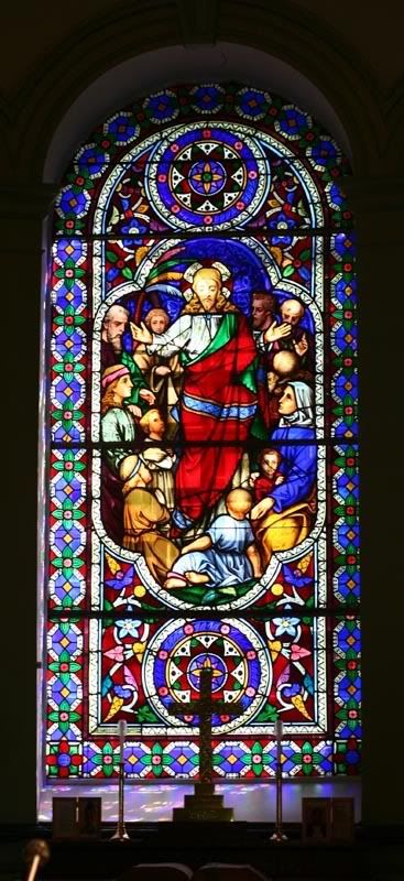 IMAGE: http://i22.photobucket.com/albums/b313/SRT101/Windows/StainGlass.jpg