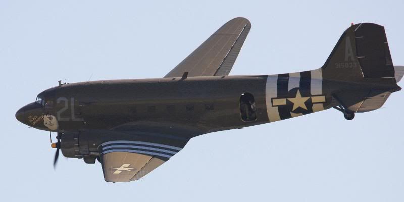 IMAGE: http://i22.photobucket.com/albums/b314/1953roadmaster/Victory%20Days%2008/IMG_2507-1.jpg