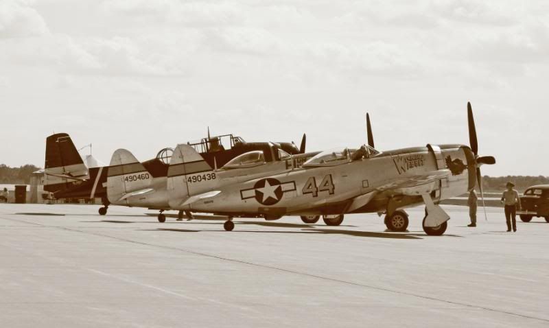 IMAGE: http://i22.photobucket.com/albums/b314/1953roadmaster/Victory%20Days%2008/IMG_2763-1.jpg