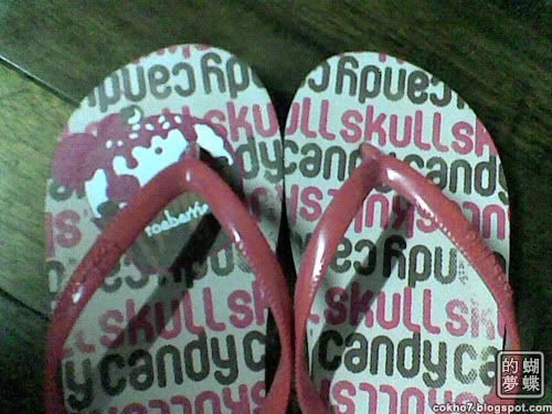 flip-flop sandals from toeberries - skullcandy