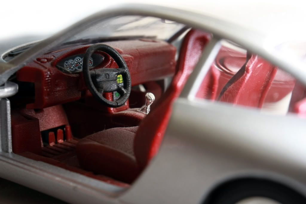 IMAGE: http://i22.photobucket.com/albums/b322/salomonk2skates/911studio_0047.jpg