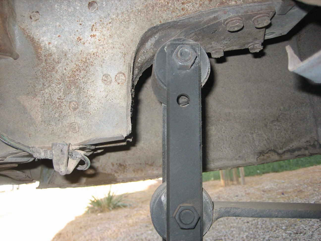 rear leaf spring shackles Nova Tech