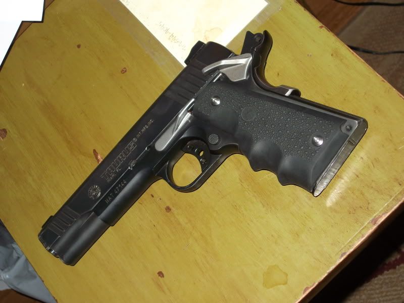 [Linked Image from i22.photobucket.com]