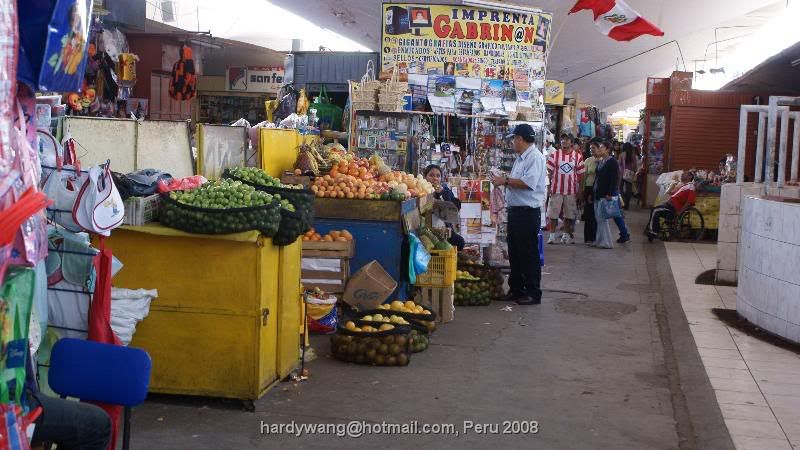 http://i22.photobucket.com/albums/b335/hardywang/Peru/Chiclayo/Mercado%20Modelo/DSC02932.jpg