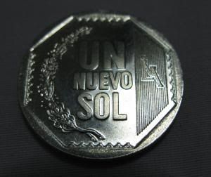 http://i22.photobucket.com/albums/b335/hardywang/Peru/Money/1_sole_front.jpg