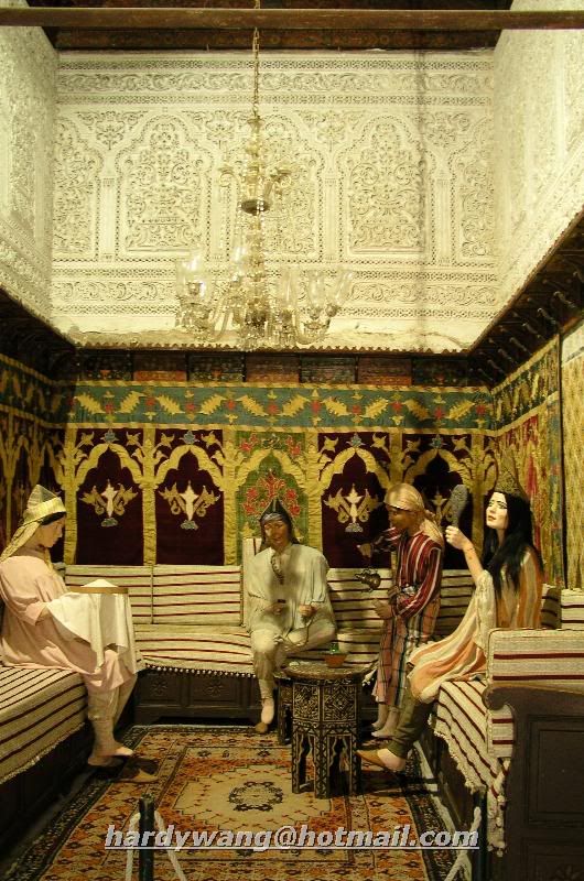 http://i22.photobucket.com/albums/b335/hardywang/Tunisia/Tunis/Medina/2nd_time_dar_ben_abdallah_museum_08.jpg