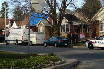 Forensic Identification taking place right behind my house.