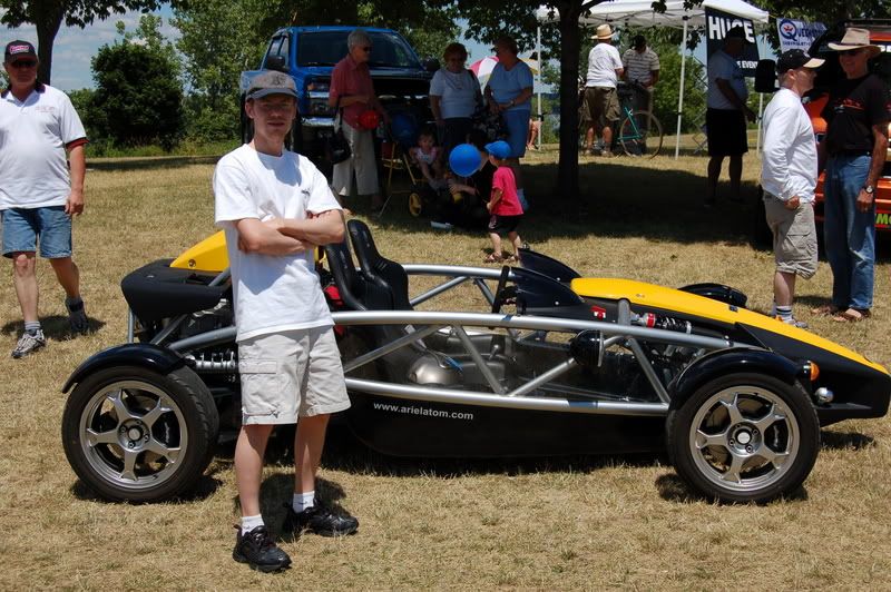 Wow! It's me and a tiny car! Holy!