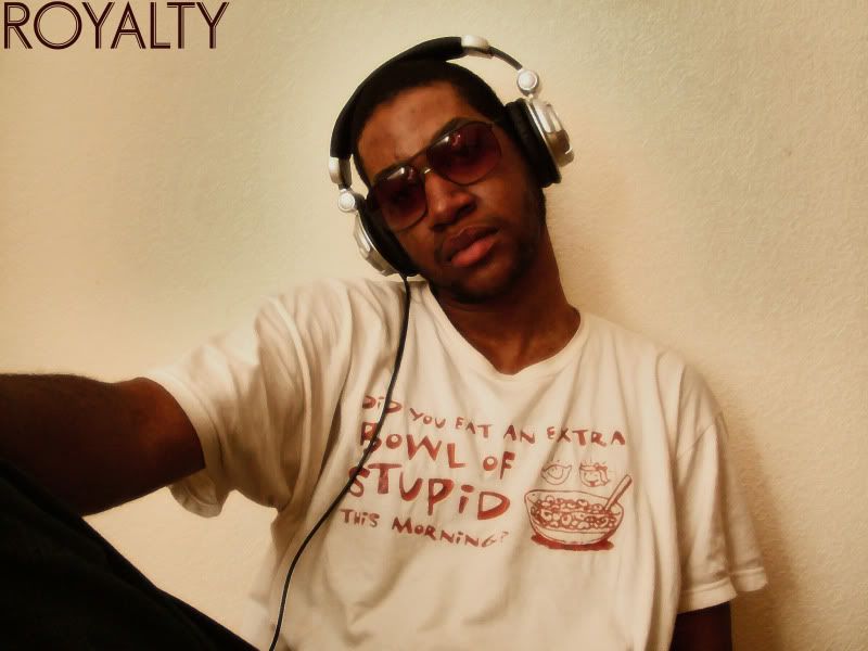 IMAGE: http://i22.photobucket.com/albums/b336/vaze85/Royalty.jpg