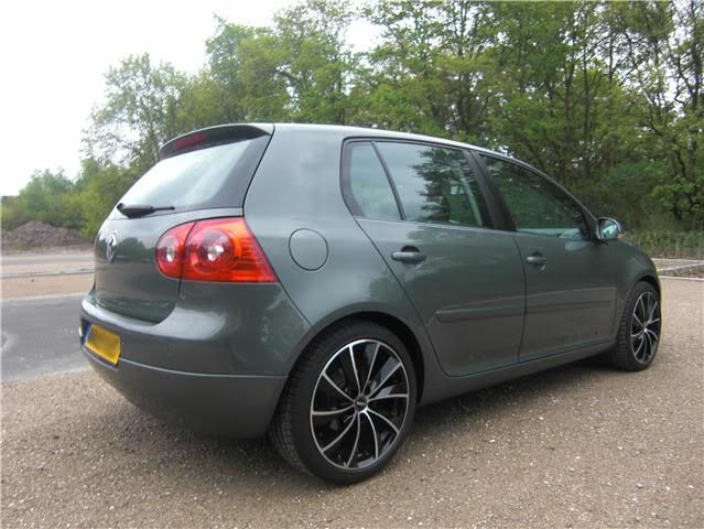 [img width=639 height=480]http://i22.photobucket.com/albums/b336/vwcaddygirl/golf2.jpg[/img]