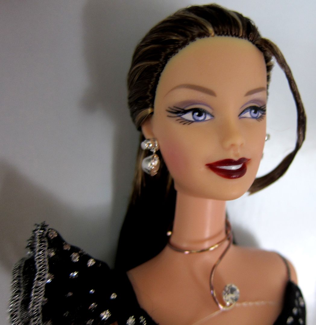 Hollywood Divine Barbie Doll Brunette Bfc Shipper 2004 Mint Nrfb Le