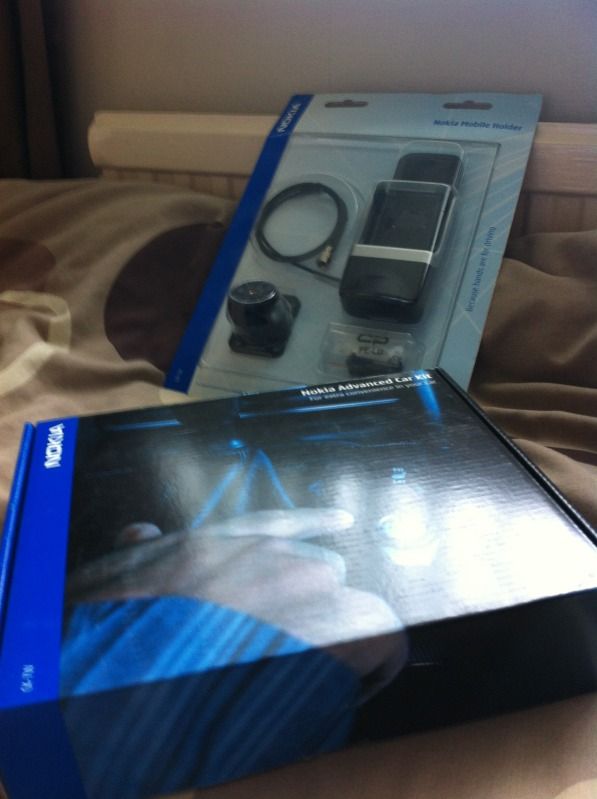 Brand New & boxed Nokia CK7W incar phone kit & a Nokia CR56 Phone