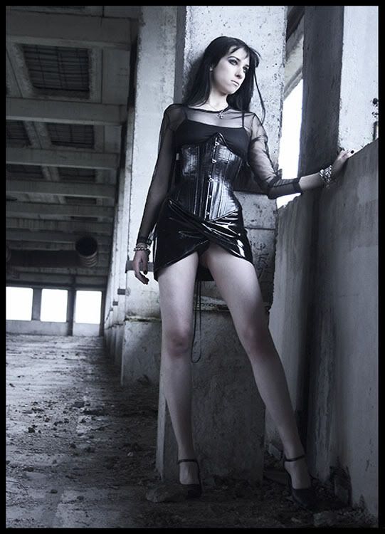 goth women photo:  e259scd.jpg