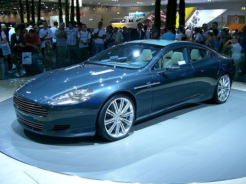 800px-Aston_Martin_Rapide.jpg