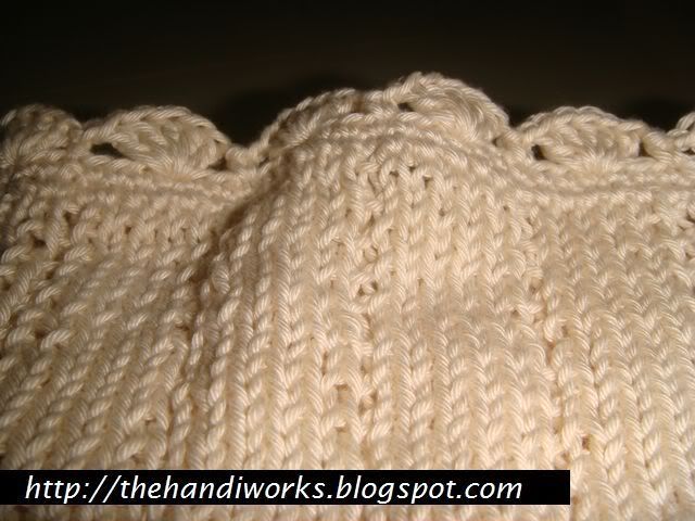 crochet scallop edging pattern close up