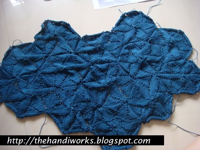 expert knitting lace hexagons in Singapore