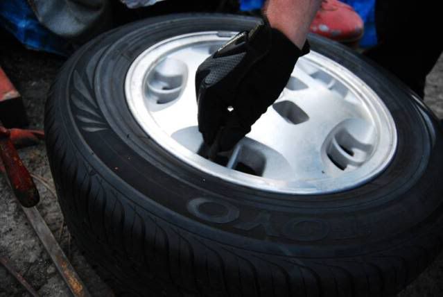 TireChange004.jpg