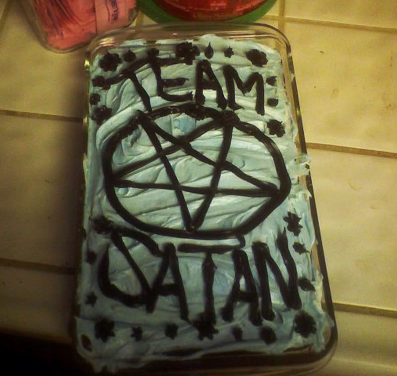 team_satan_cake1.jpg image by die_wurstmeister